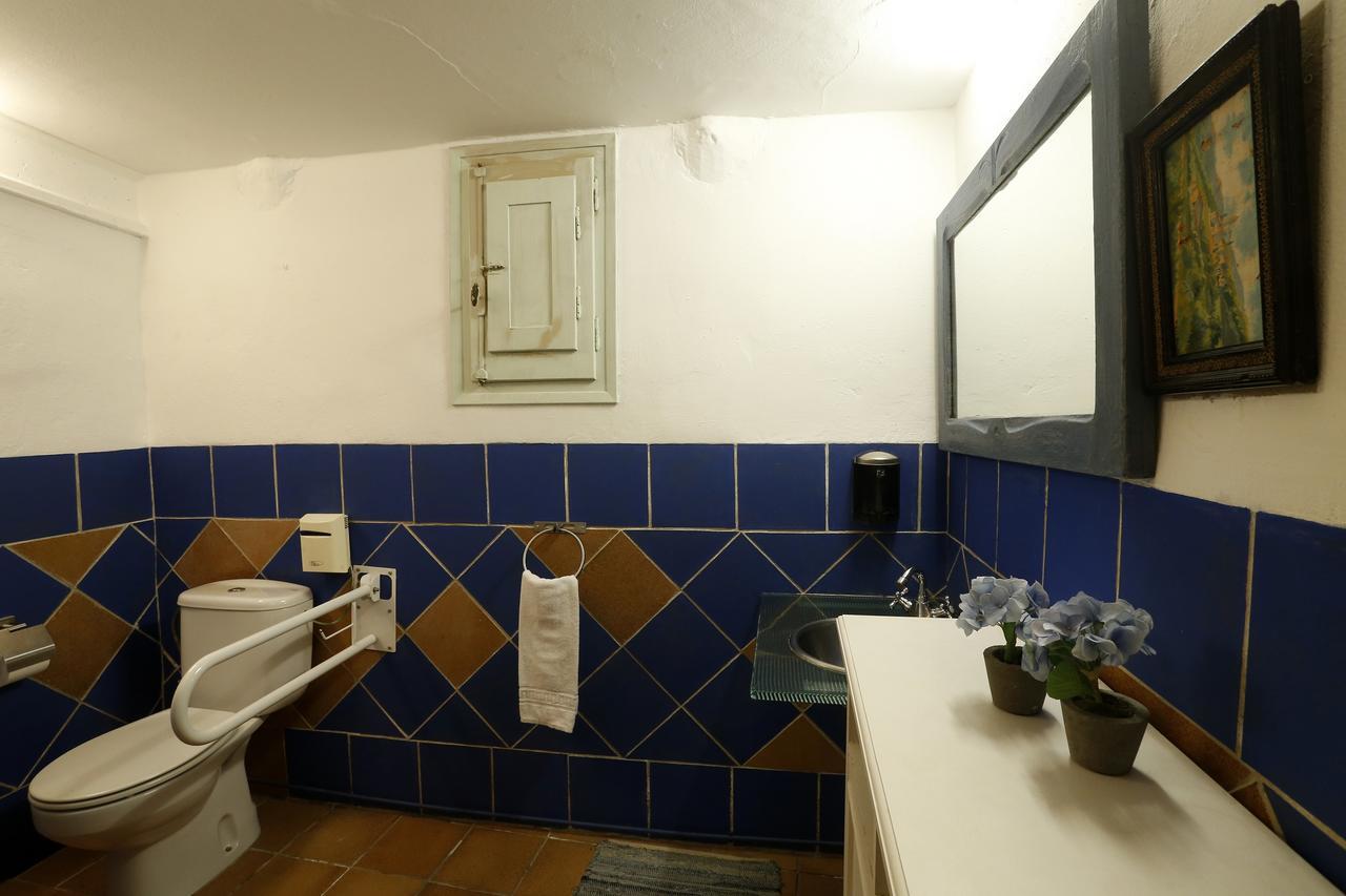 Hostal Blau Peratallada Buitenkant foto