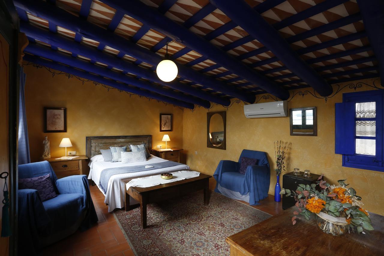 Hostal Blau Peratallada Buitenkant foto